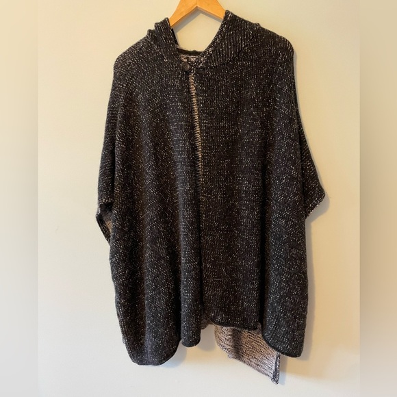 Aritzia TNA Angora Rabbit Hair and Cashmere Blend Poncho S/M - Picture 1 of 8